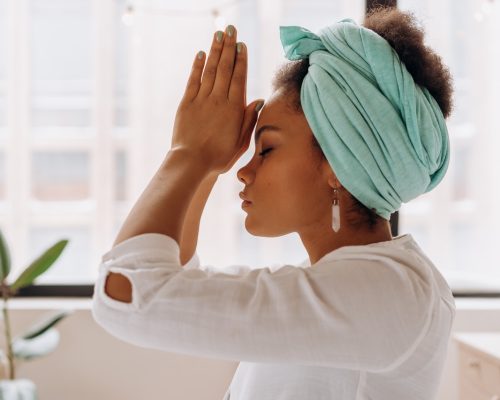 pexels-mikhail-nilov-6932075